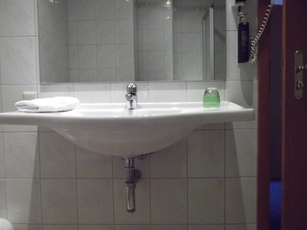 Atrium Hotel Crimmitschau Стая снимка